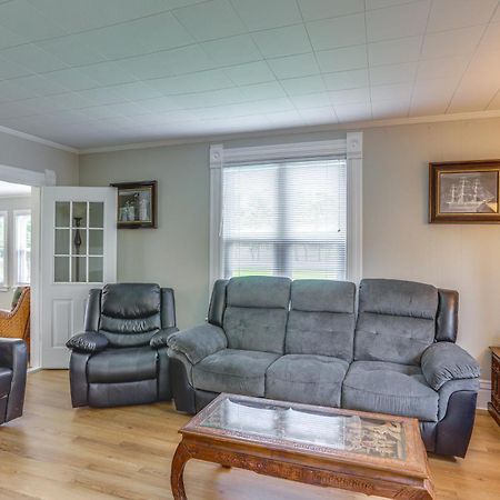 Welcoming Port Clinton Vacation Rental! エクステリア 写真