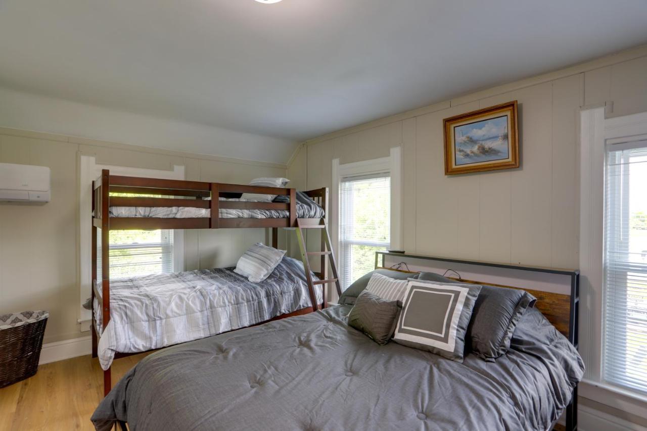 Welcoming Port Clinton Vacation Rental! エクステリア 写真
