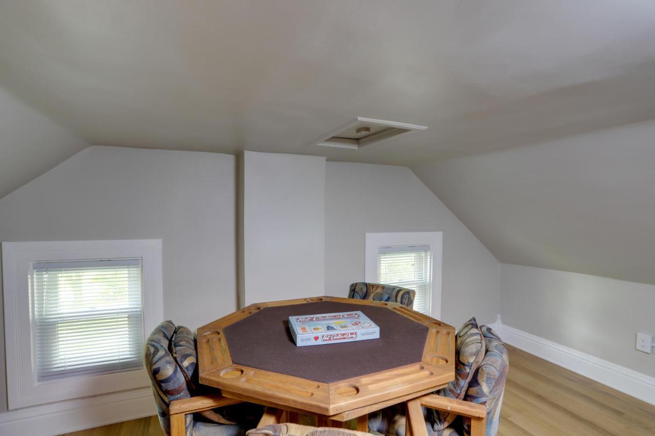 Welcoming Port Clinton Vacation Rental! エクステリア 写真