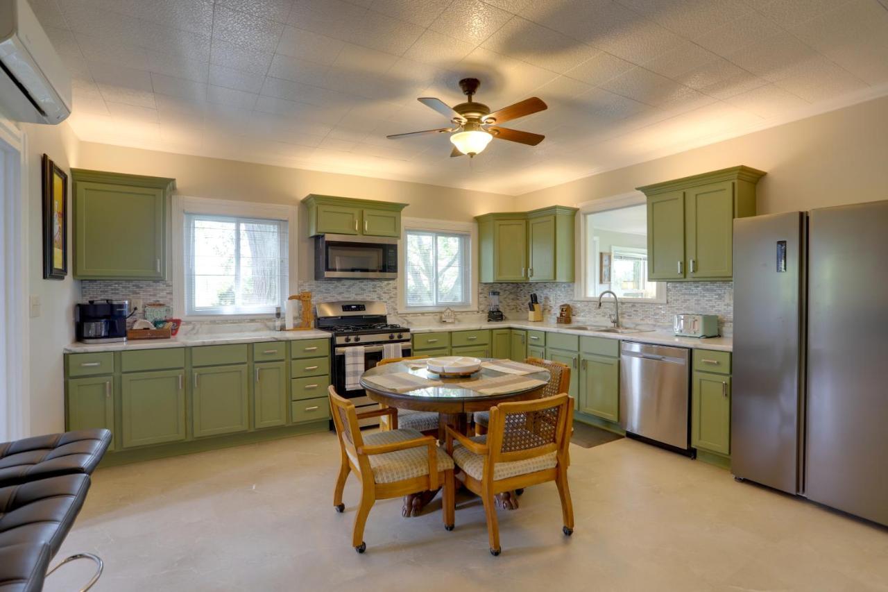 Welcoming Port Clinton Vacation Rental! エクステリア 写真