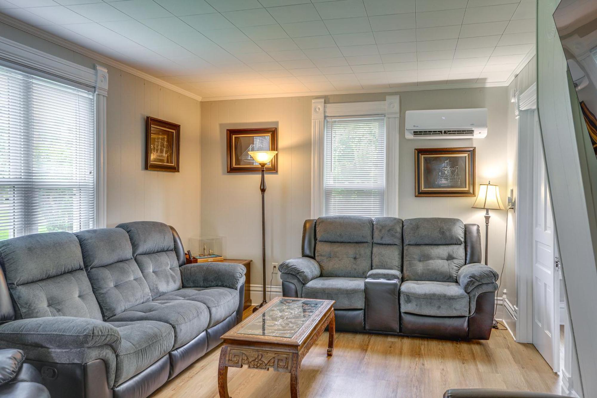 Welcoming Port Clinton Vacation Rental! エクステリア 写真