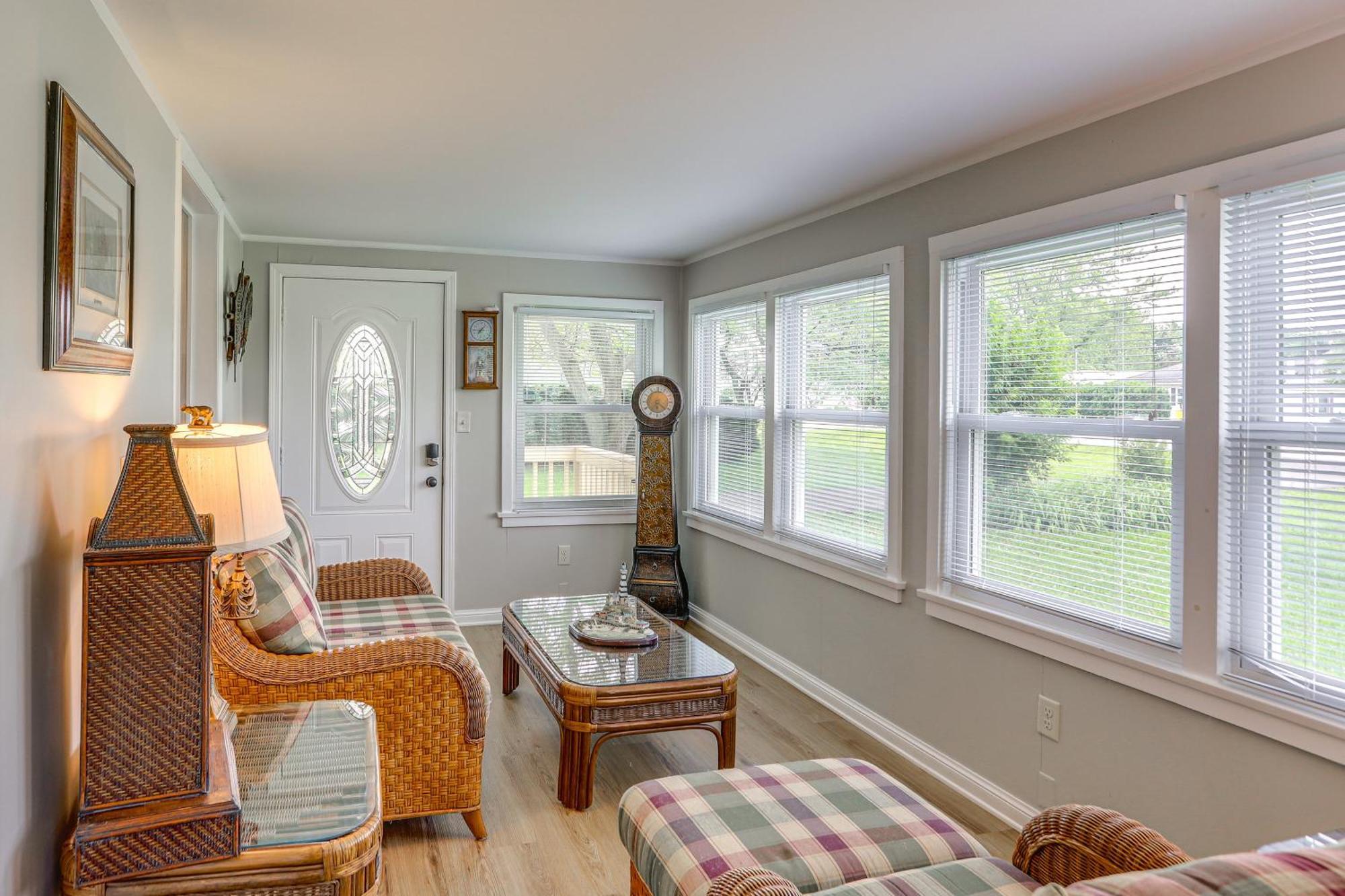 Welcoming Port Clinton Vacation Rental! エクステリア 写真