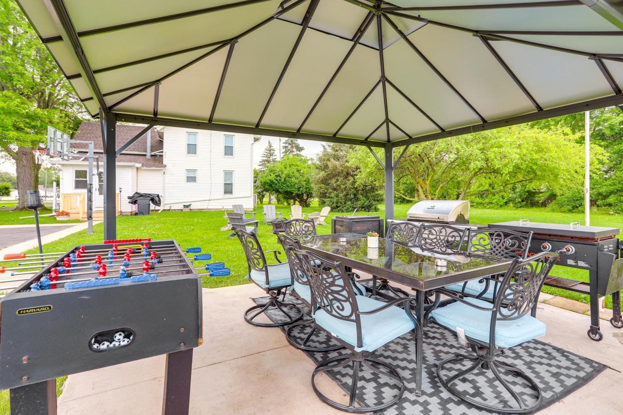 Welcoming Port Clinton Vacation Rental! エクステリア 写真