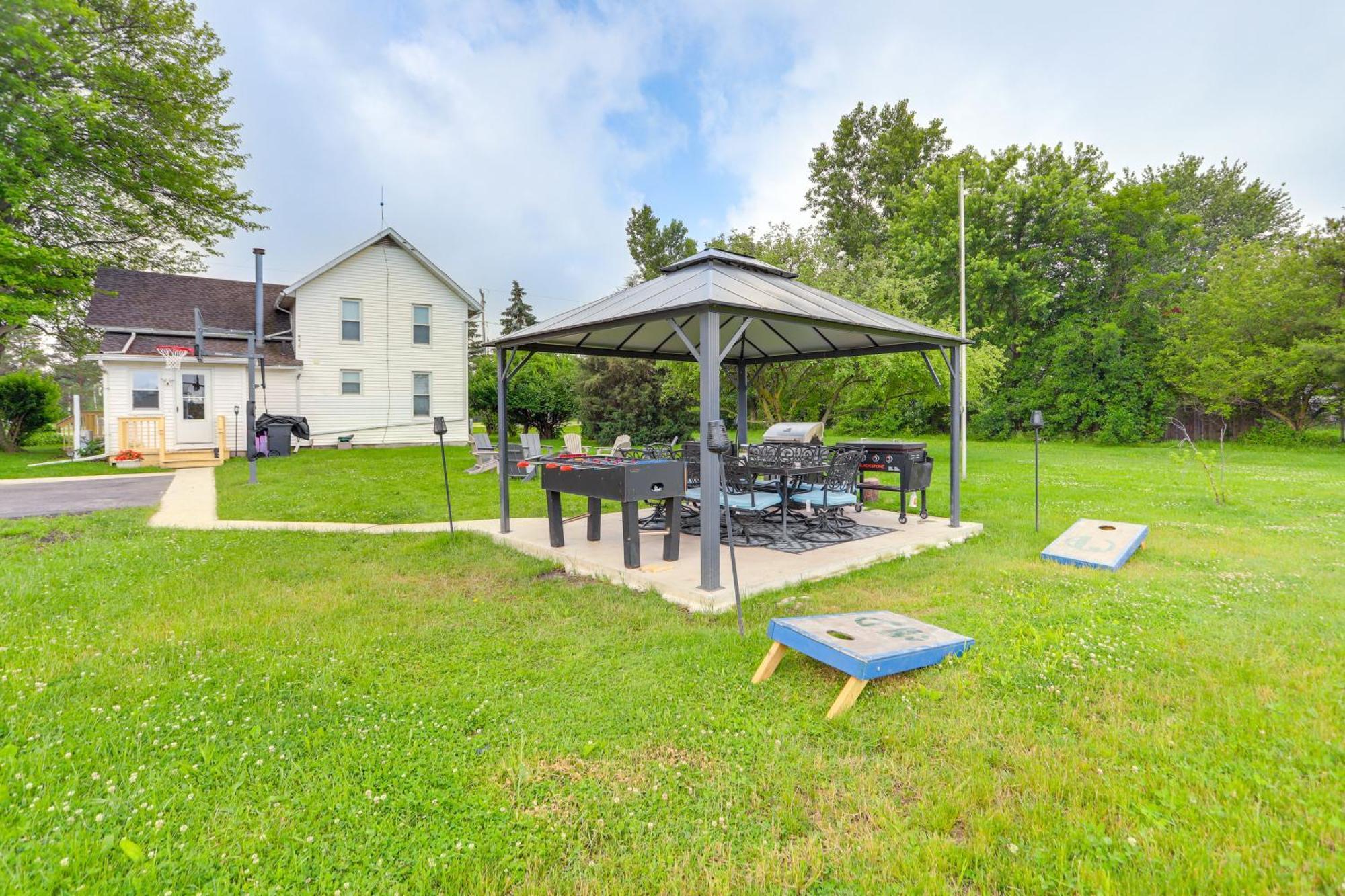 Welcoming Port Clinton Vacation Rental! エクステリア 写真